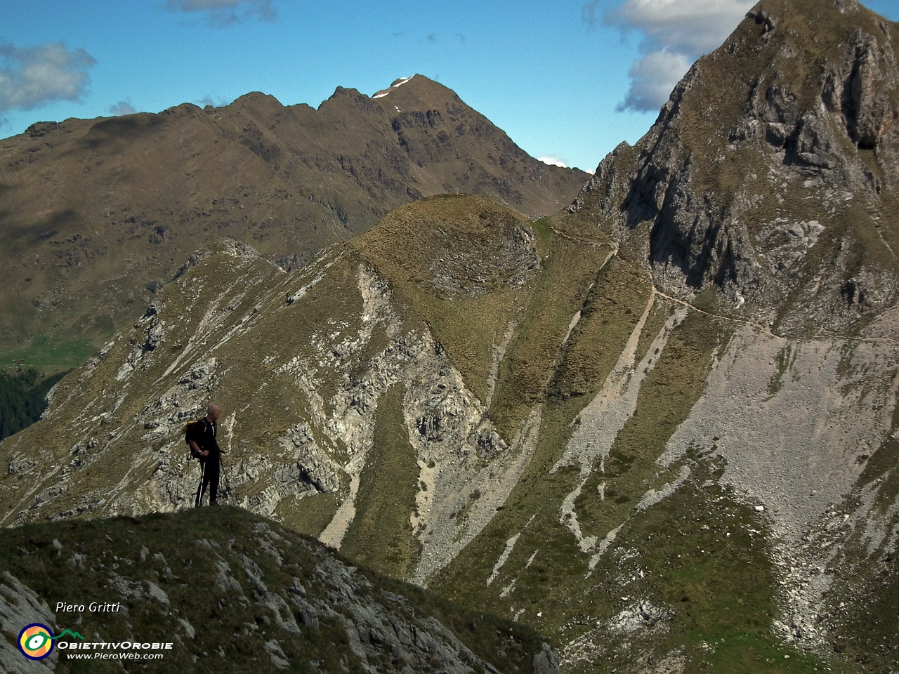 22 vista verso la Bocchetta W di Corna Piana ... (2078 m.) .JPG